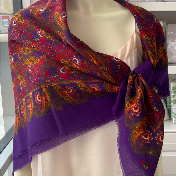 Wool Paisley & Floral Scarf - Picture 2 of 8